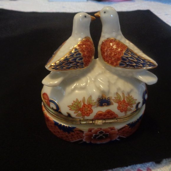 COQUETTE VINTAGE ASIAN KISSING BIRDS PRETTY HOLDER - Picture 8 of 10
